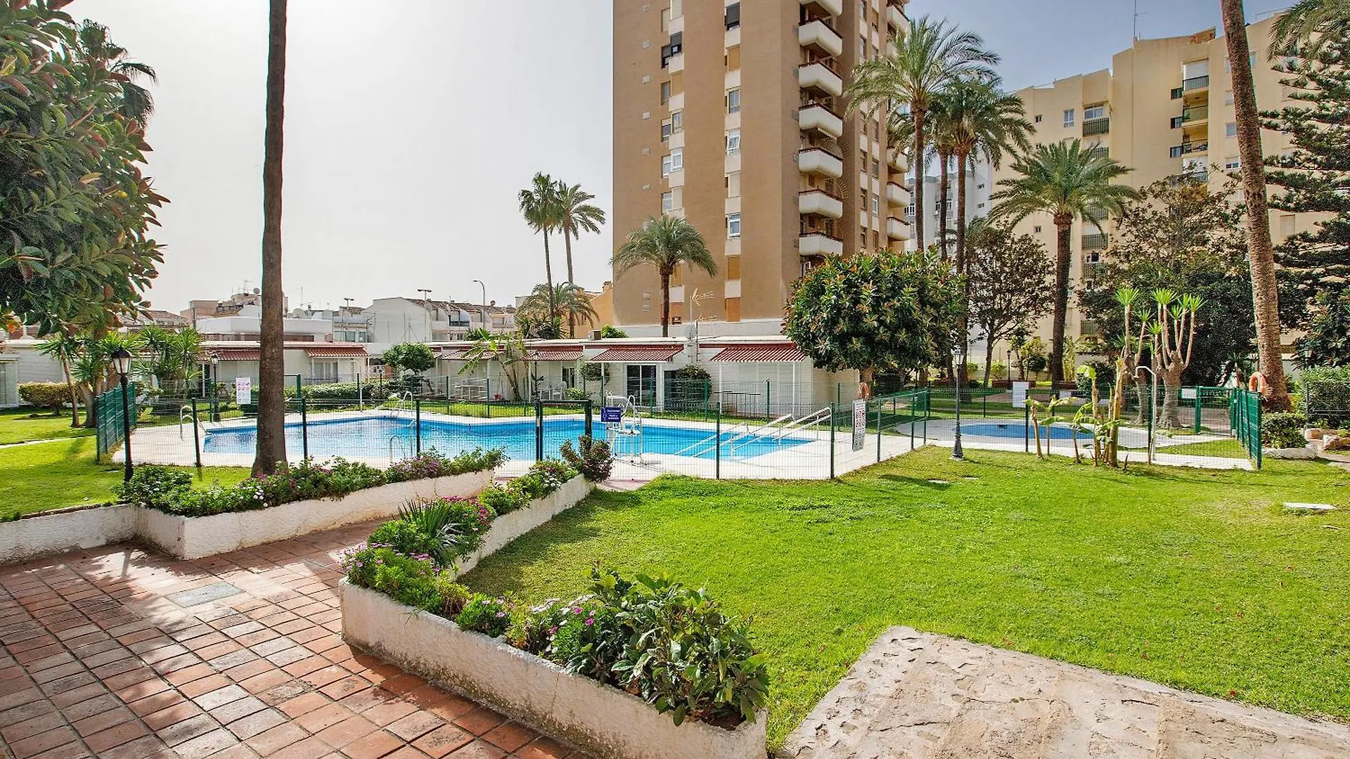 kontakty Piso En Carihuela